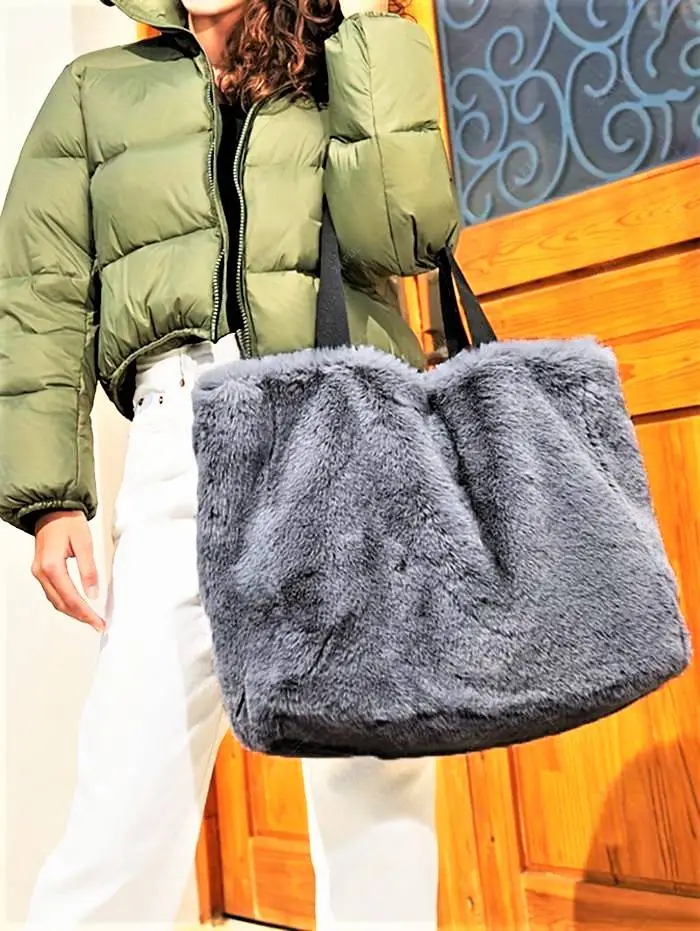 2.-Faux-Fur-Oversized-Bag-Womens-Tote-Bag-Carbon-gray